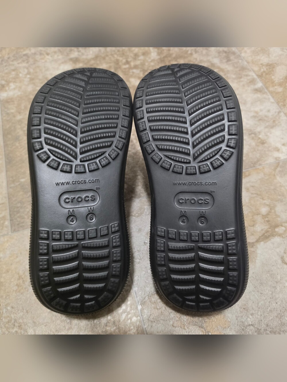 Crocs Classic Crush platform sandals / Women's Size 6 - Picture 6 of 8